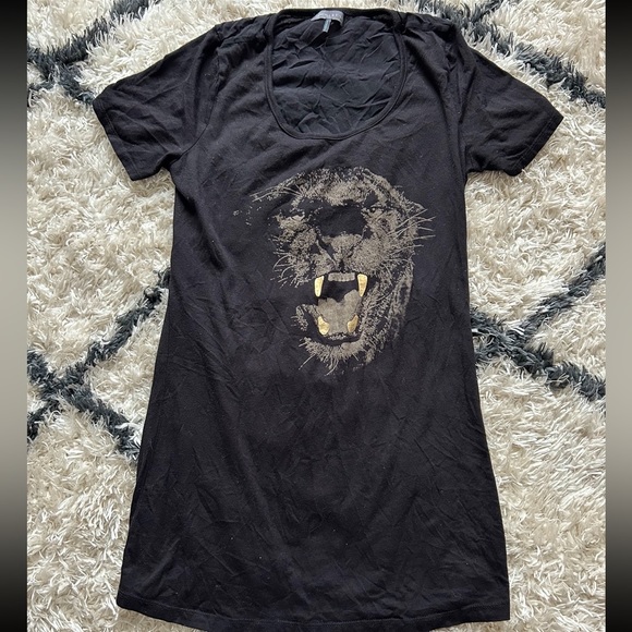 Kendall and Kylie mini dress with and open lower back and is a size L - Picture 1 of 3